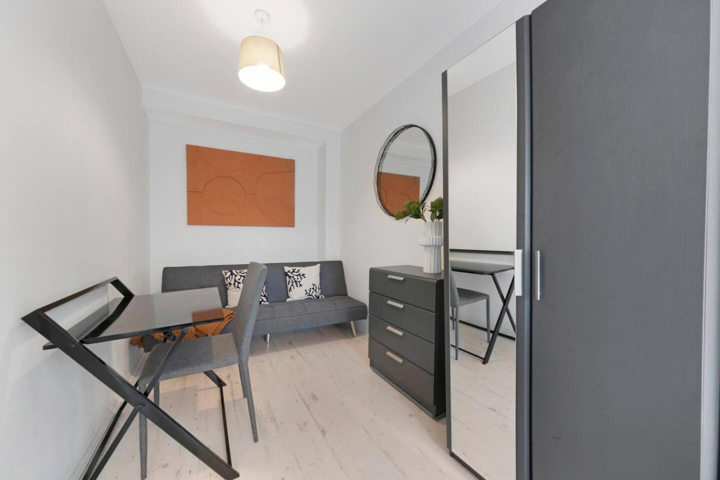 2 Bed Apartment- Finsbury Park Station B Londen Buitenkant foto