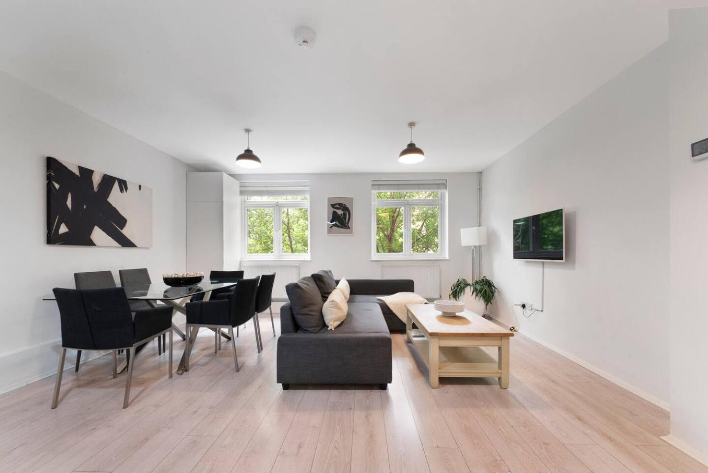 2 Bed Apartment- Finsbury Park Station B Londen Buitenkant foto