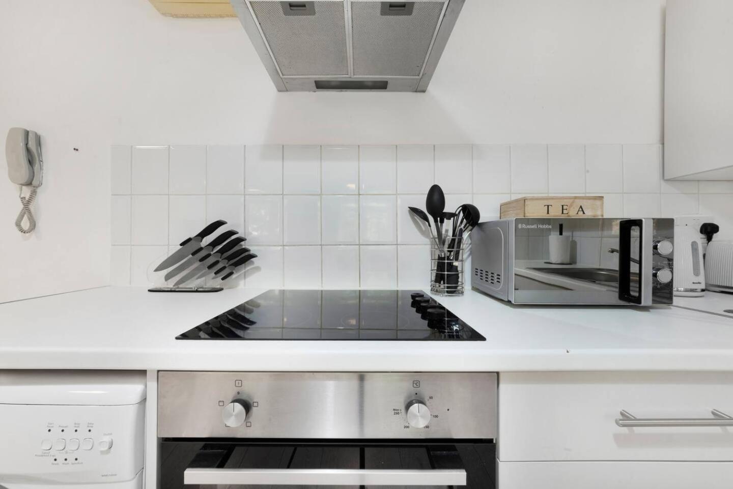 2 Bed Apartment- Finsbury Park Station B Londen Buitenkant foto