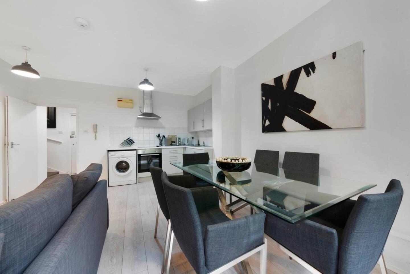 2 Bed Apartment- Finsbury Park Station B Londen Buitenkant foto