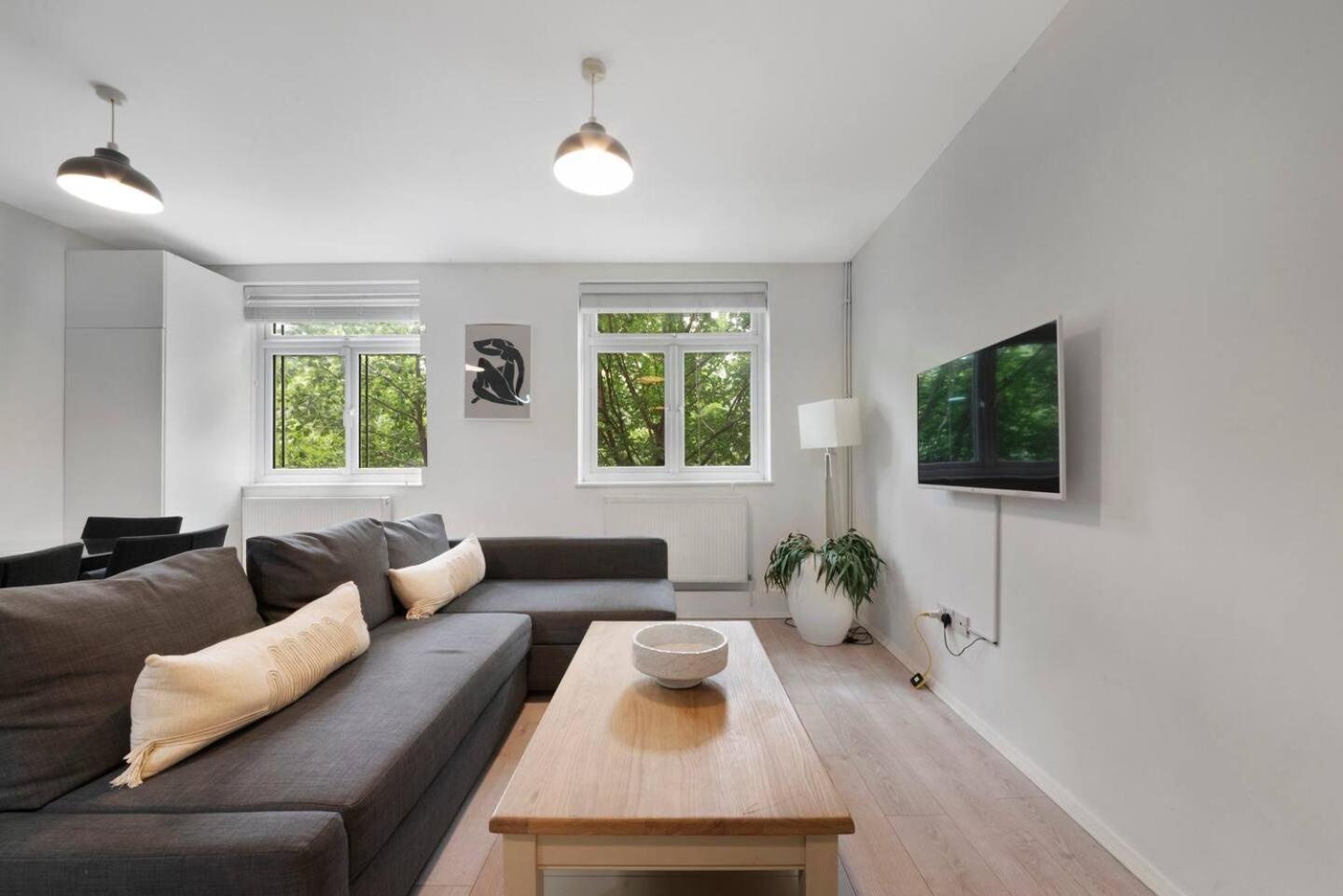 2 Bed Apartment- Finsbury Park Station B Londen Buitenkant foto
